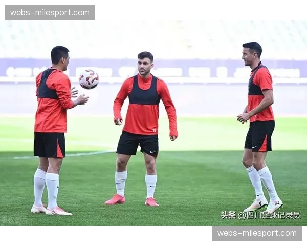 深度战术：解析成都蓉城边翼卫战术在进攻端的威力。