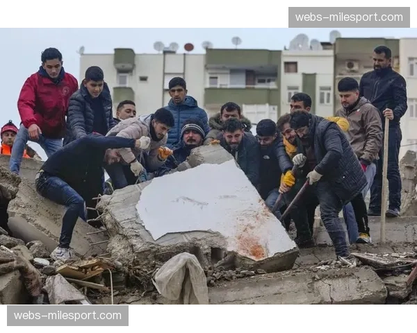 皇家社会主场为土耳其地震灾区举行慈善募捐，筹得善款超20万欧