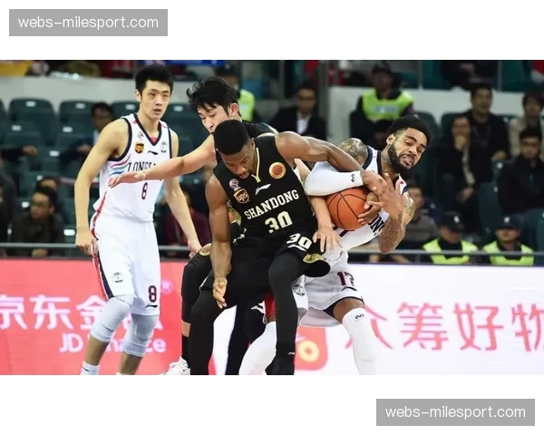 山东高速如何破解对手的高位包夹,成为季后赛关键课题 山东高速如何破解对手的高位包夹,成为季后赛关键课题